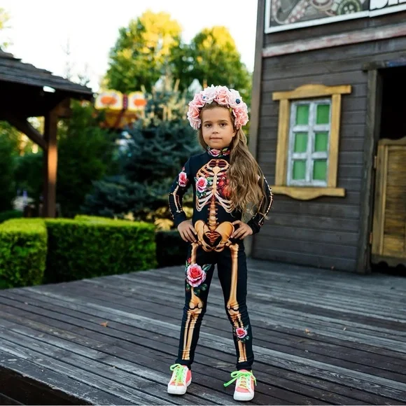 rose toy halloween costume He wanted to create a buzz 🤣😂, ., ., ., ., ., ., ., ., ., #fyp #foryou  #haha #funny #reels #tailorbeats #beats #rose #halloween #costume #wow |  Ariginal Music main image 0